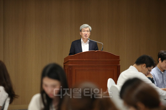 3일 고승범 금통위원이 서울 중구 한은 본관에서 출입기자 간담회를 열고 모두발언을 하고 있다. 한국은행 제공